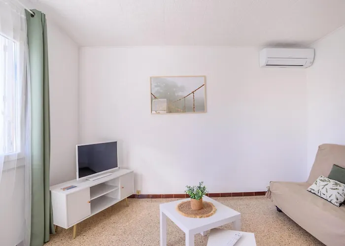 Charming Flat In With Balcony * Hyères