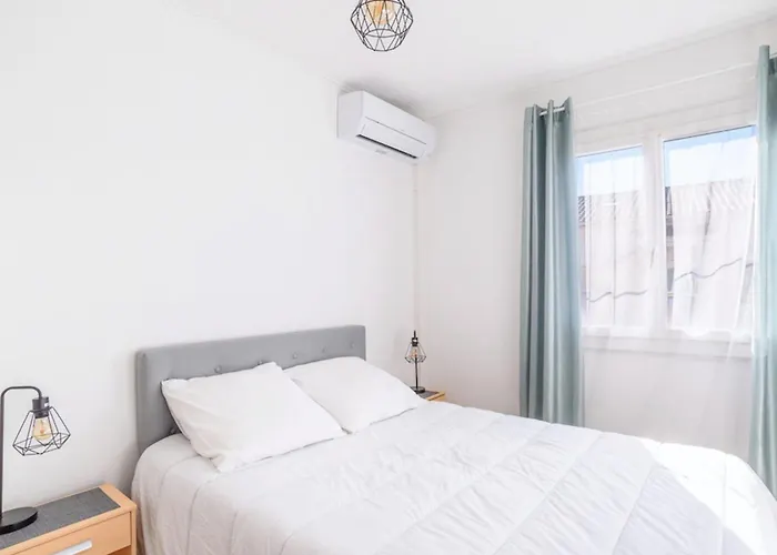 Lejlighed Charming Flat In With Balcony *