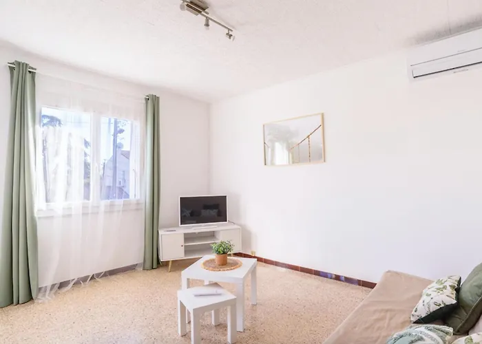 Lejlighed Charming Flat In With Balcony *