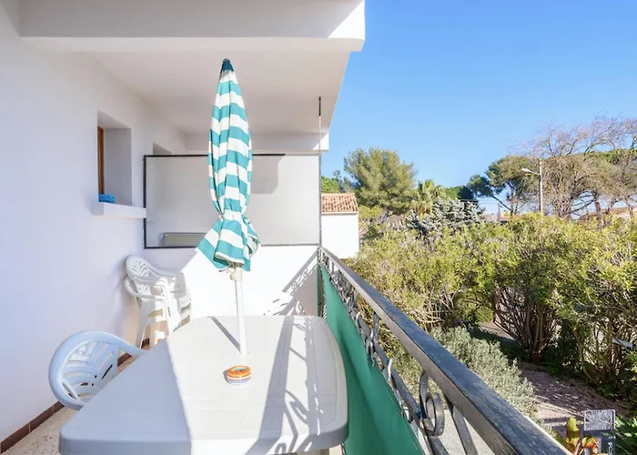 Charming Flat In With Balcony